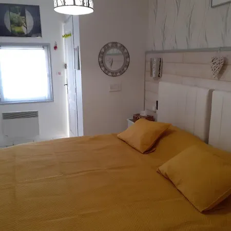 La Sylreine Bed & Breakfast